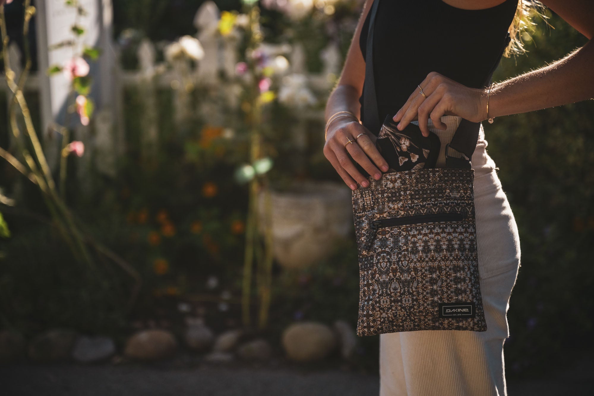 Jive Crossbody - Bisque