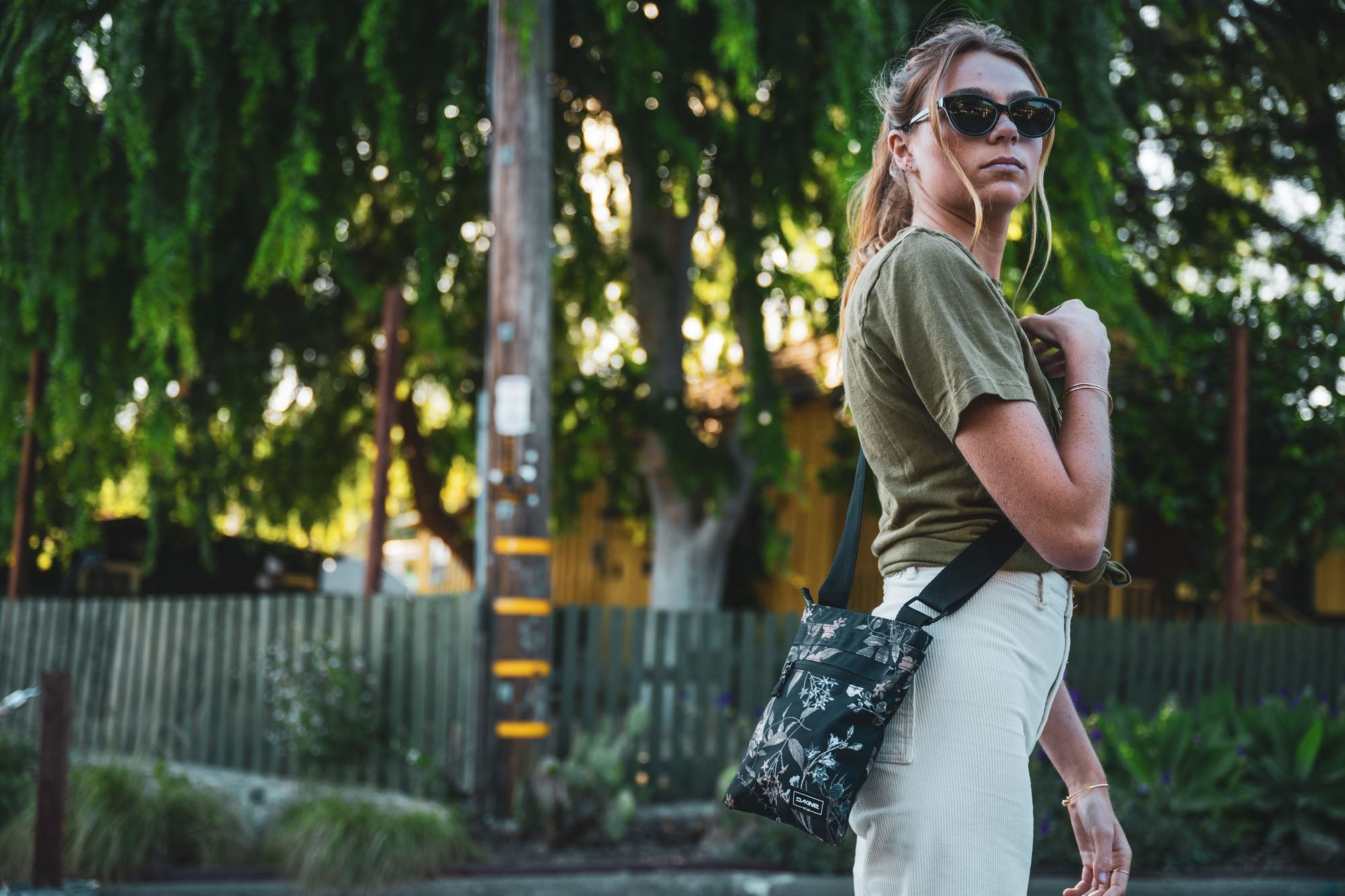 Jive Crossbody - Tropical Utopia