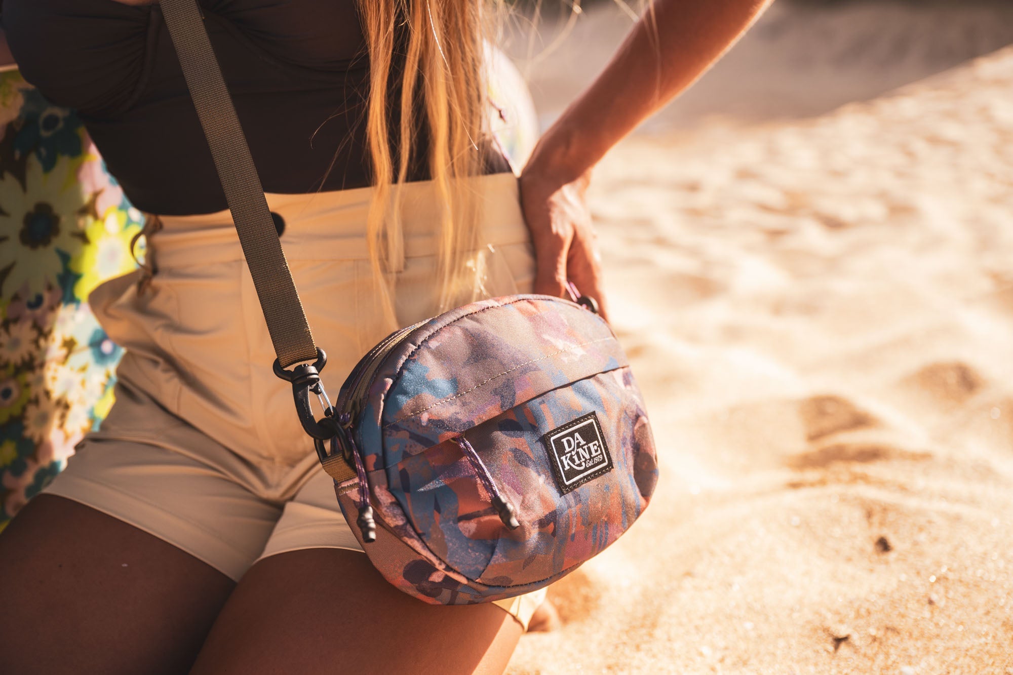 Joey Oval Crossbody