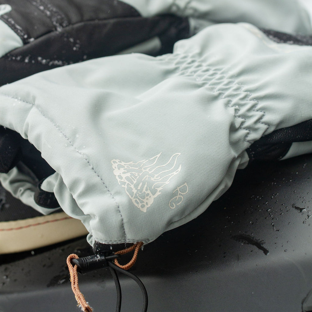 Team Excursion Gore-Tex Gloves - Red Gerard Griffin