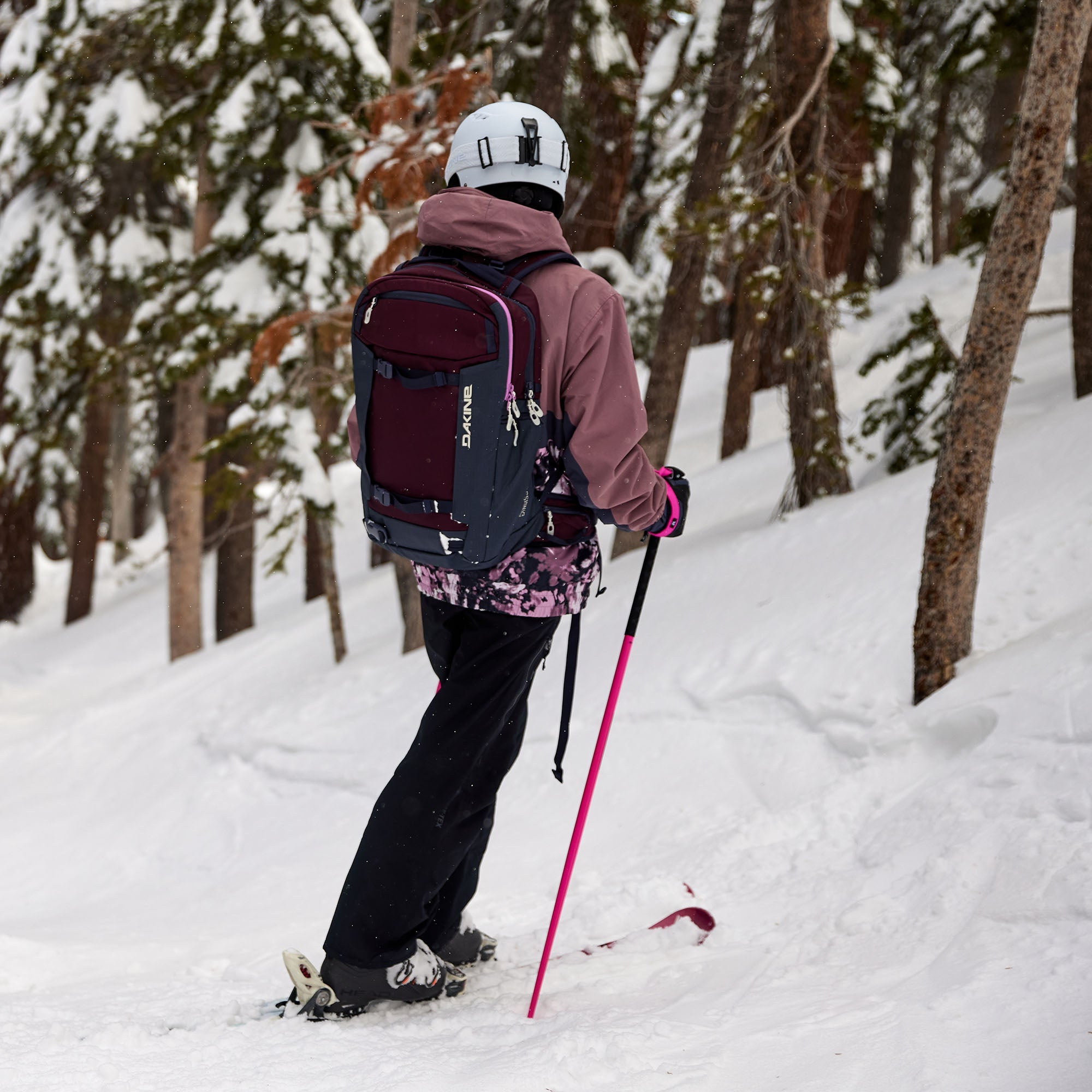 Womens Mission Pro Backpack 25L - Darkest Spruce